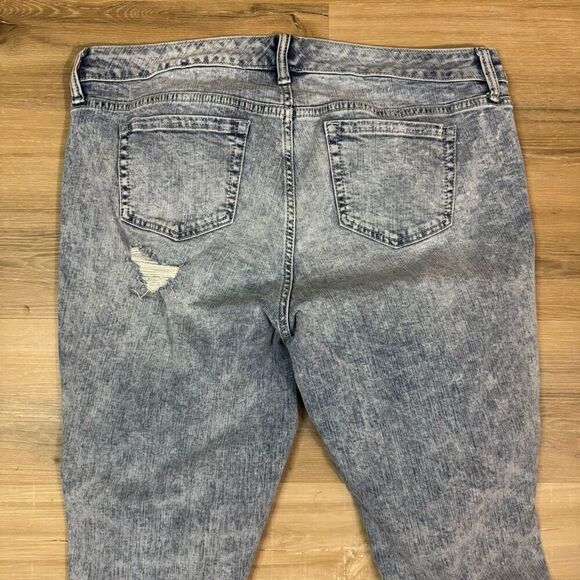 Torrid Women's 16 Boyfriend Jeans Acid Wash Distressed Denim Frayed Thrashed - Picture 7 of 8